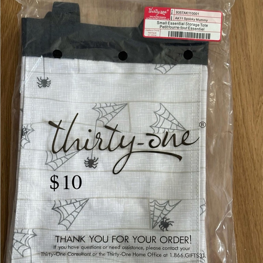 Thirty-One
Small Essential Storage Tote
NIP